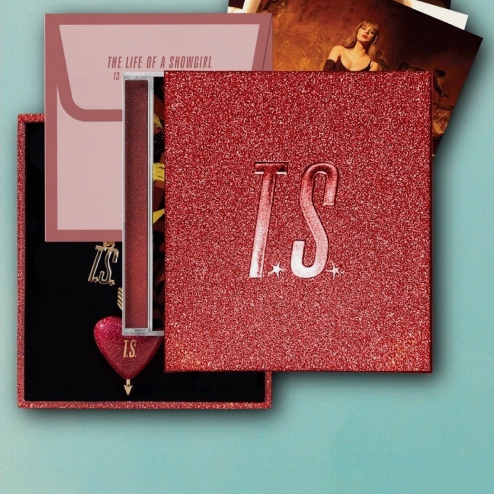 THE LIFE OF A SHOWGIRL: IT'S FRIGHTENING EDITION LIMITED RELEASE DELUXE CD